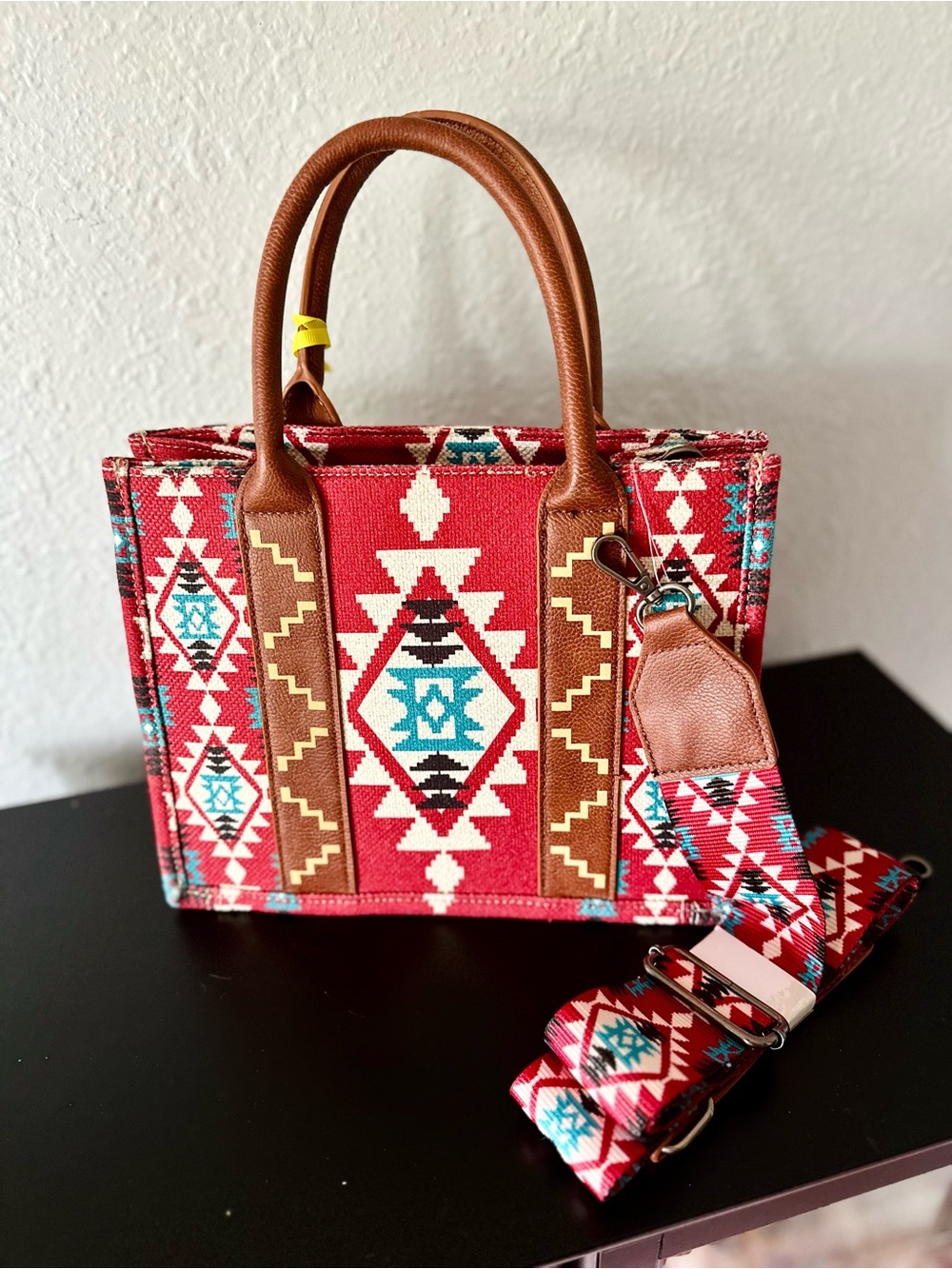 Wrangler Southwestern Crossbody Medium Tote Bag Burgundy Red - Picture 2 of 2